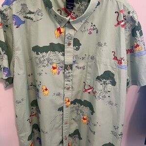 Disney Men's Size: 2XL Casual Winnie the Pooh Graphic Print Button-Up Shirt-Mint